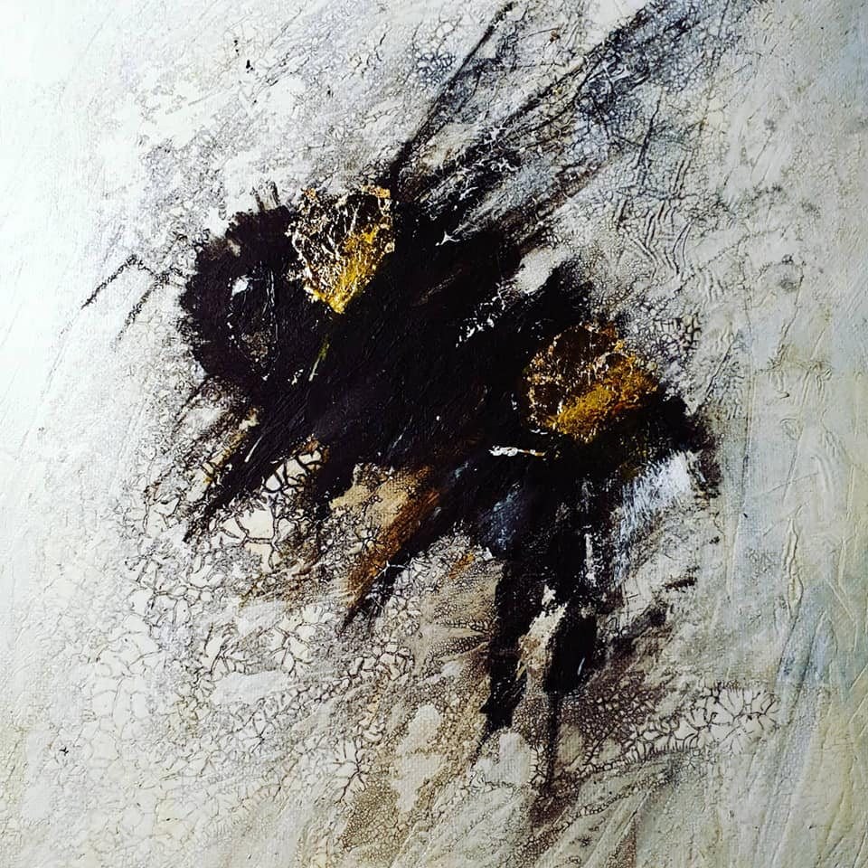 Cracked Bee